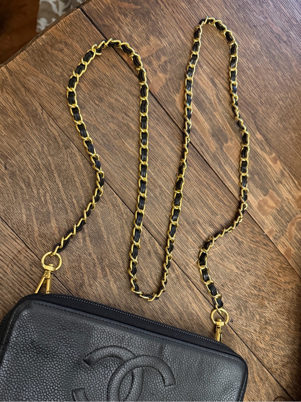 Chanel CC Caviar Zip Around Wallet in Black . Vintage and Pre Loved Condition - Picture 13 of 15